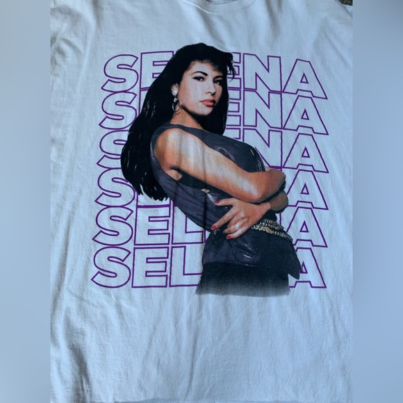 Vintage Plus size Selena! Oversized tee - Picture 2 of 3